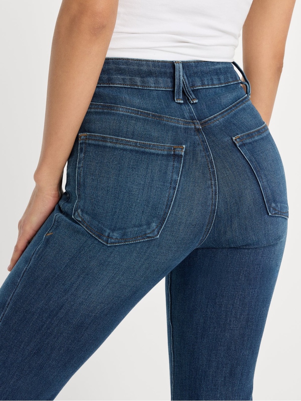 Good American classic bootcut jeans - Picture 5 of 10